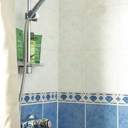 Spacious 2-room With Free Parking And Wi-fi * Kuopio