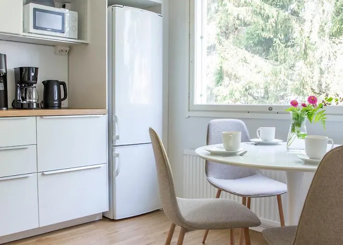 Spacious 2-room With Free Parking And Wi-fi Appartement *